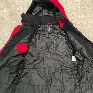 LIKE NEW SKI JACKET - Rainier women Size 6
